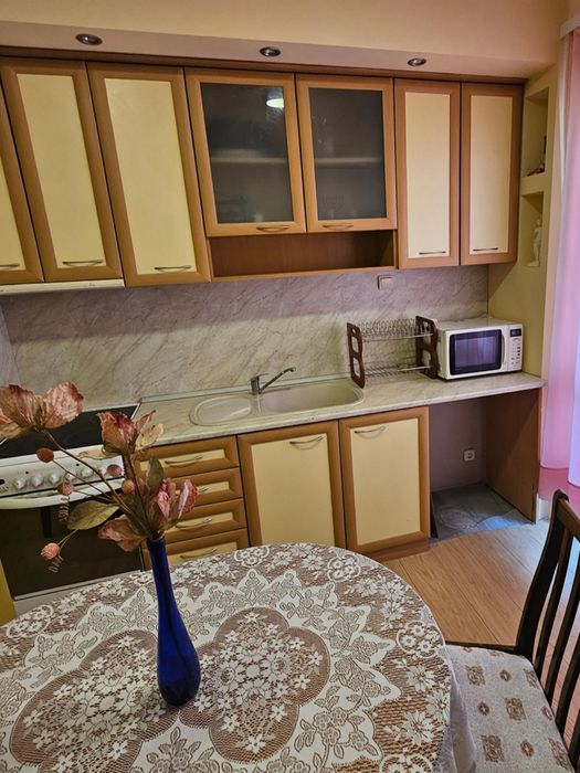 Дава се под наем Тристаен апартамент в Пловдив, Изгрев - 80 кв.м за 359.04 € - Снимка #8