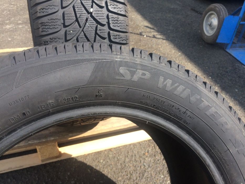 225/55/17 Дънлоп ДОТ 2012 г - 7,9 мм РЪН ФЛАТ !