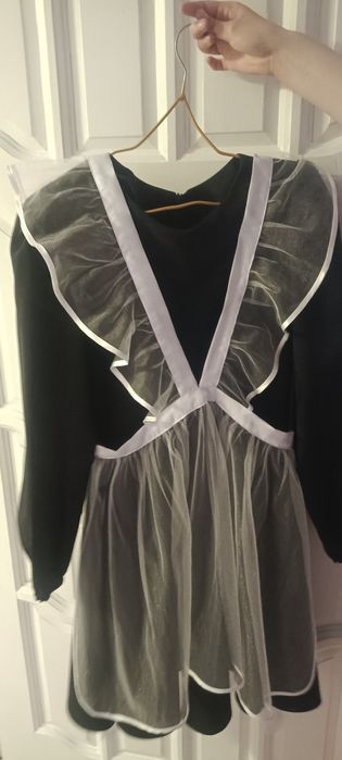 Продам школьную форму на 9й класс .