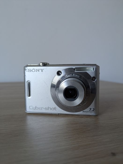 Sony Cybershot DSC-35 РЕТРО СНИМКИ стил Y2K (Year 2000)Дигитален Фотоапарат