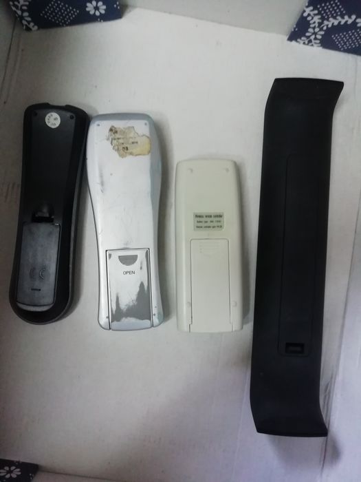 Lot  telecomenzi