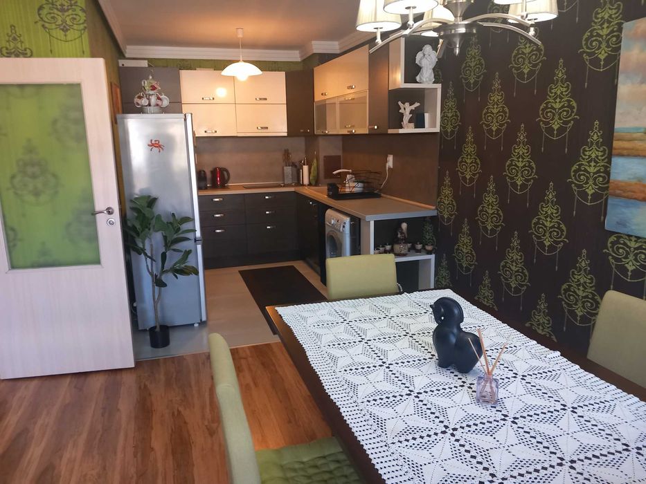 Дава се под наем Тристаен апартамент в Несебър - 106 кв.м за 561 € - Снимка #3