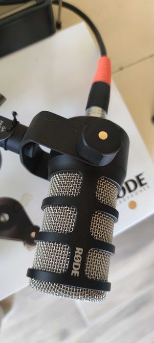 Професионален сет: Микрофон Rode PodMic + Рамо Rode PSA1+ (ЧИСТО НОВИ)