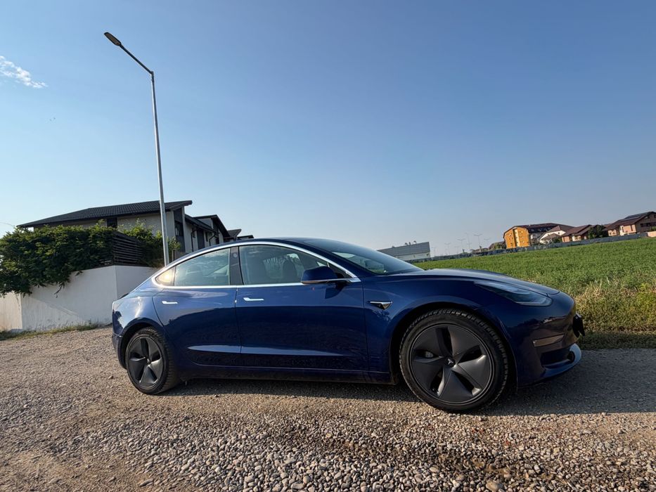 TESLA Model 3 0 — imagine 2