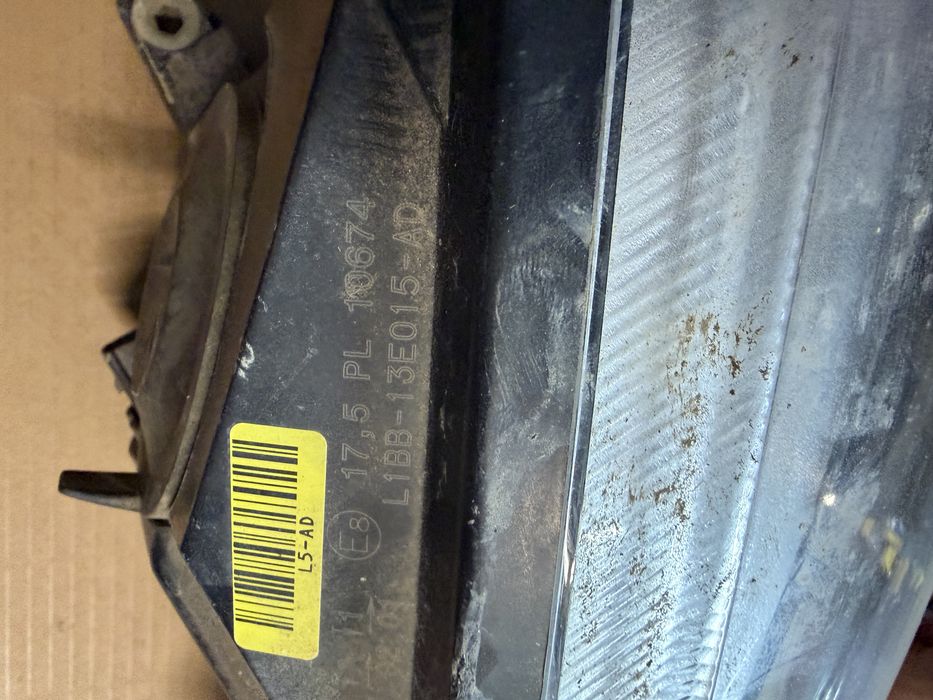 Far stanga Ford Fiesta MK8 Halogen 2017/2018/2019/2020/2021