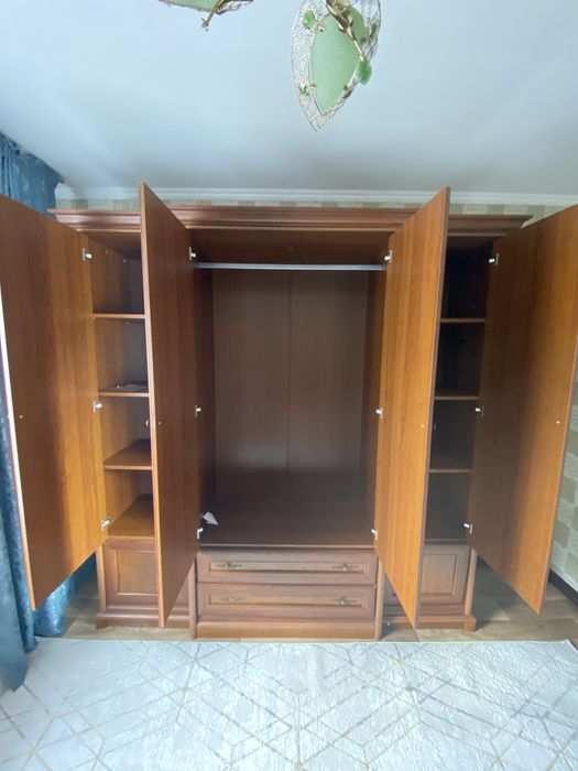 Спальный гарнитур