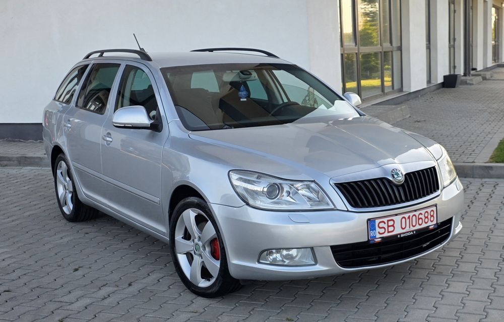SKODA Octavia 2012 — imagine 3