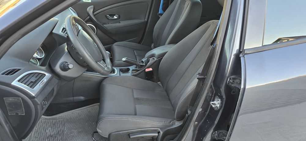 Vând Renault Megane