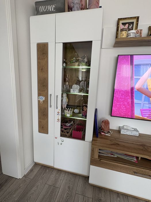 Mobila living dulap+ comoda+etajera