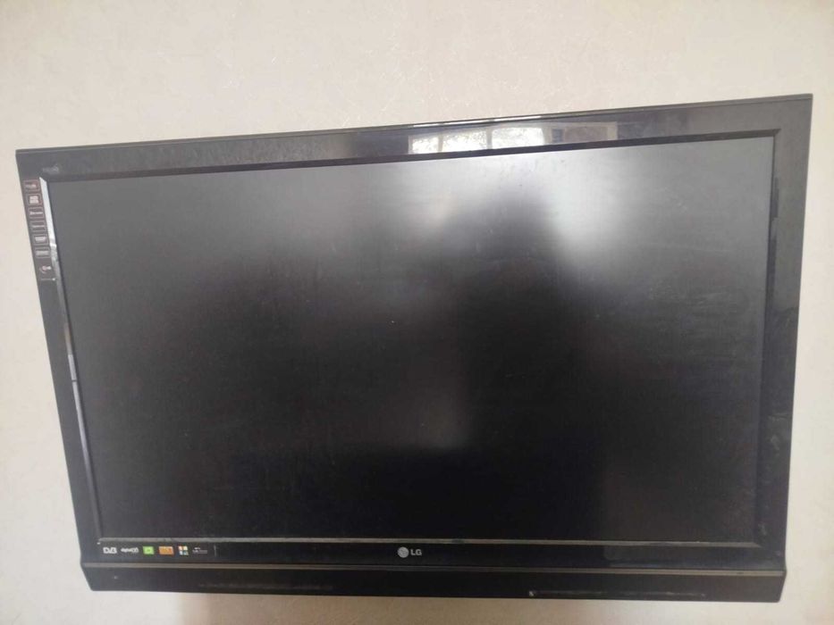Телевизор LG диагональ 46 дюймов нерабочий
