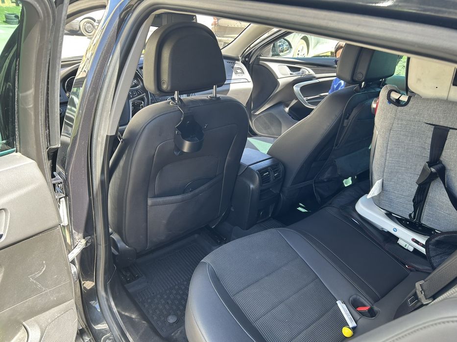 Opel Insignia 2.0t