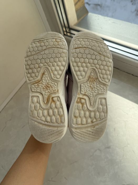 Кроссовки в хорошем состоянии