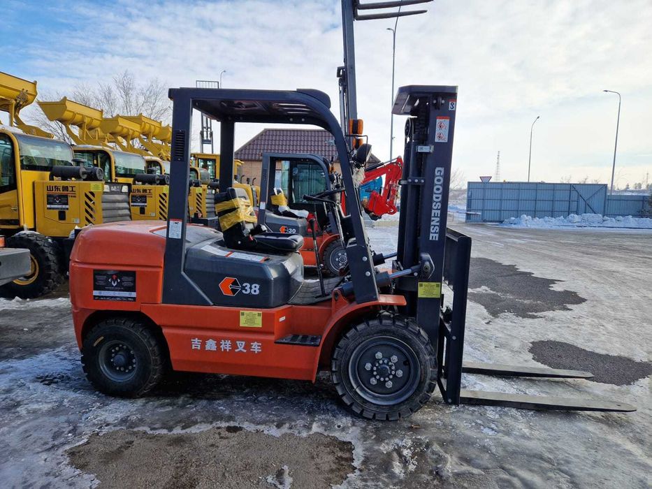 Вилочный погрузчик Goodsense FD38  4 т, 4.5 м