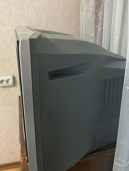 Телевизор Panasonic б/у, в хорошем состоянии