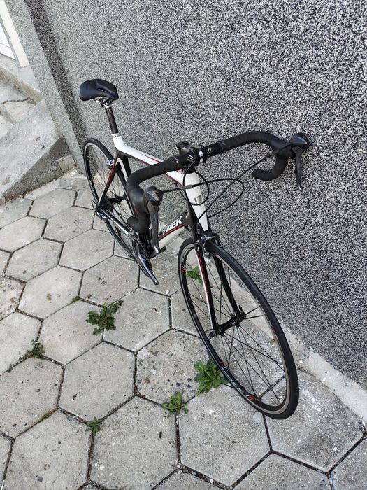 Карбонов Trek madone 4.7 шосеен велосипед колело