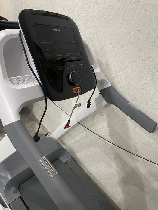 Продам беговую дорожку Genau AirFlex A8