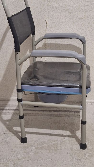 Санитарный.  стул