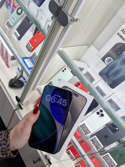 iPhone 15 Pro / Natural Titanium / 128GB / Baterie 89% / Garanție / Posibilitate Rate