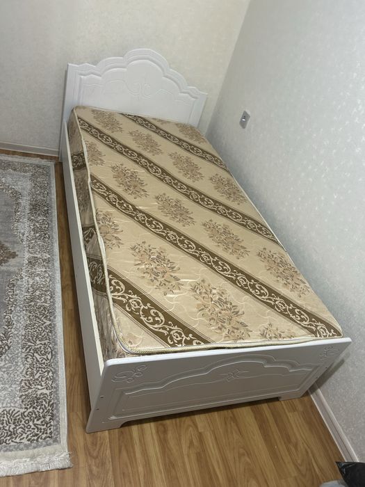 Кроват 2 метра продаю