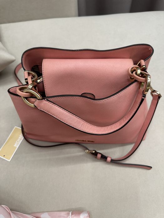 Продам сумку оригинал MK