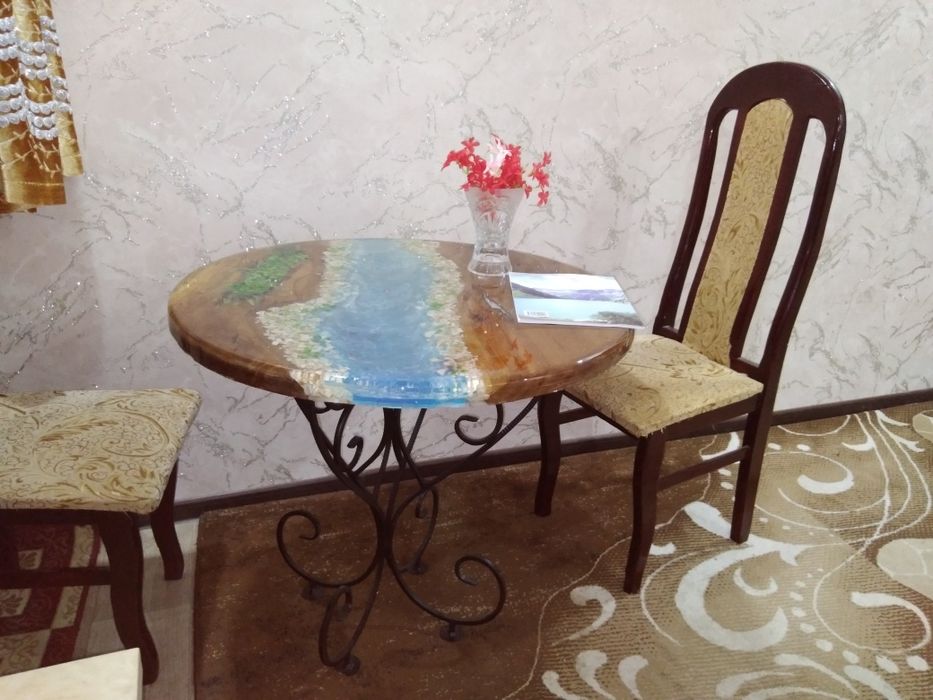 Epoksid stol, (River table)