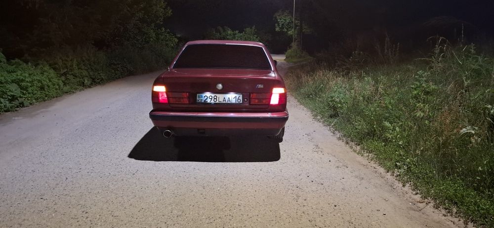 Продам  машину bmw e34