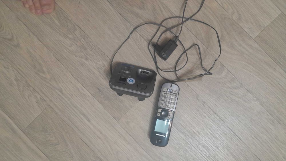 продам радиотелефон на запчасти