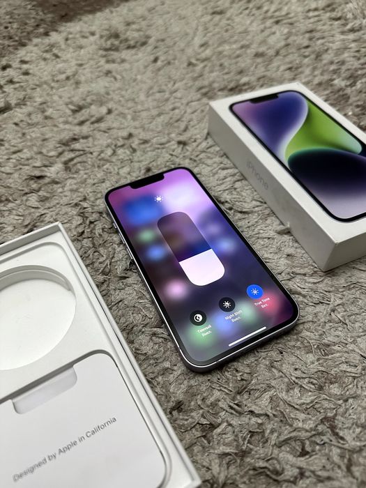 В продаже iPhone 14 в идеальном состояние