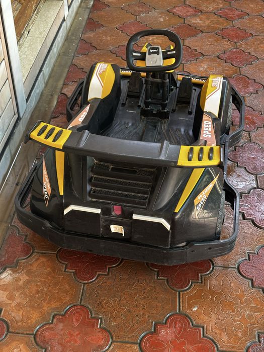 Детский электромобиль