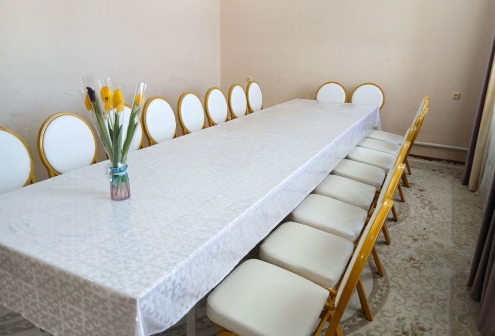 Аренда стол стулья посуды