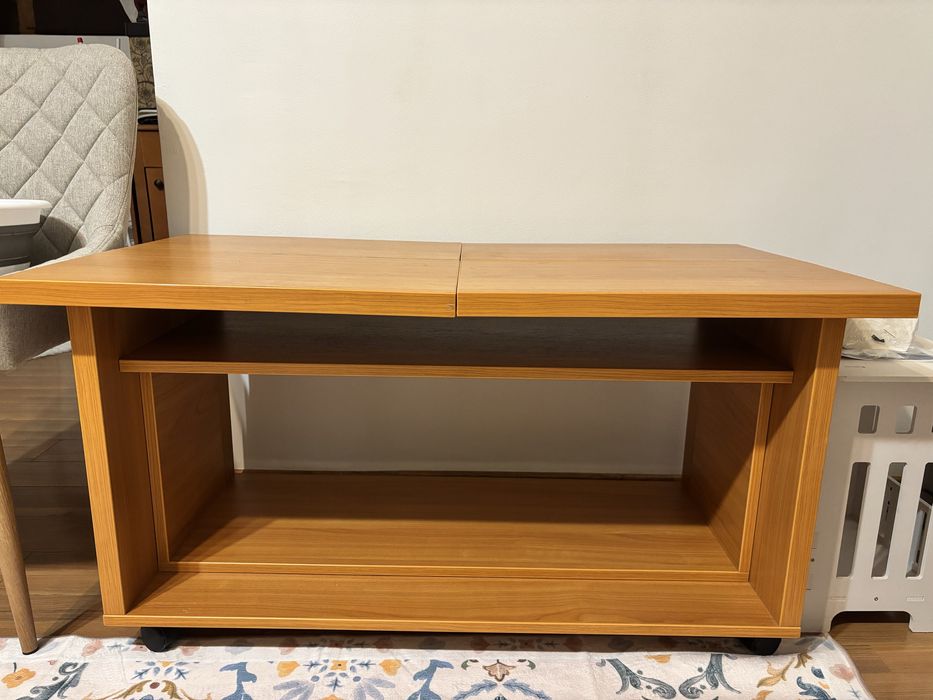 Donez masuta de cafea