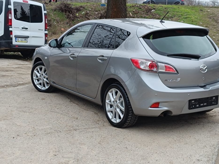 Mazda 3 1.6 benzina 105 cp an 2013 rar efectuat