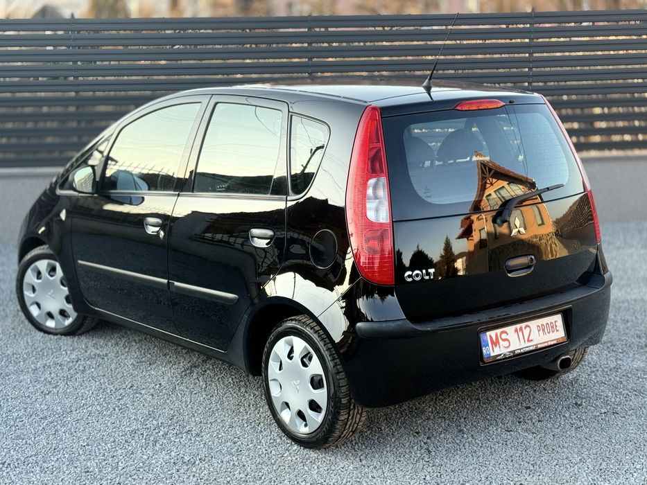Mistubishi Colt / 1.5 Benzina/ Rate fixe fara avans/