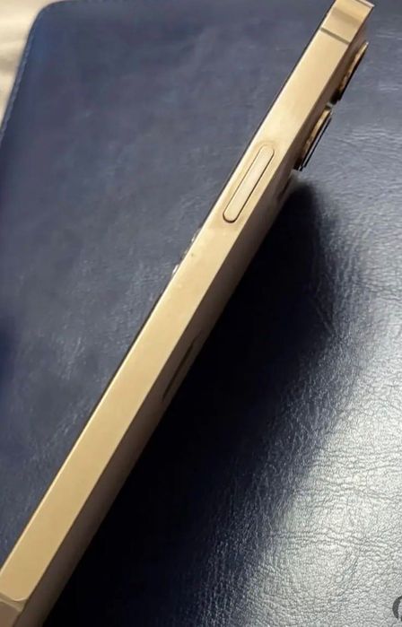 iPhone 12 pro max - Gold