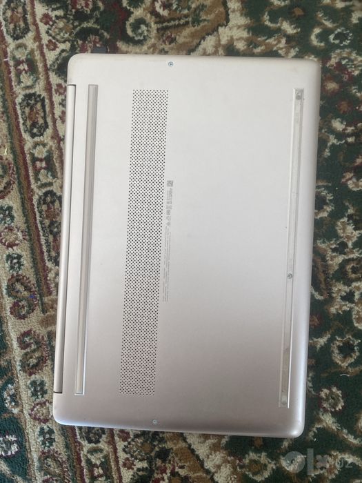 Hp laptop sotiladi