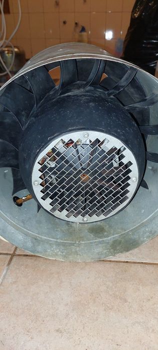 Vând ventilator pentru tubulatura Ruck 335cm 2 buc