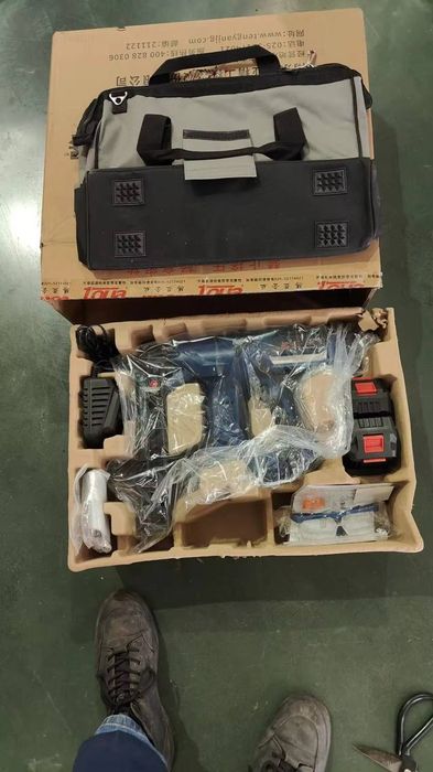 Монтажный пистолет аккумуляторный TOUA DCCN40