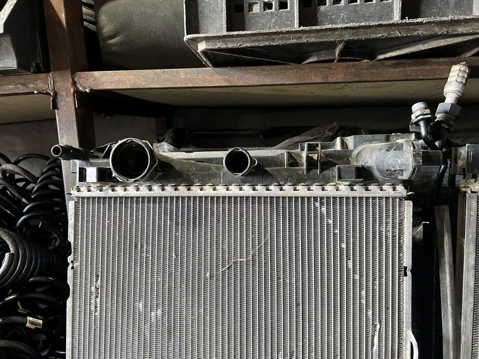 Радиятор Mersedes E 212