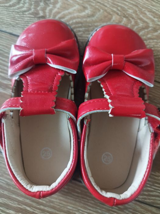 Детски сандали размер 25