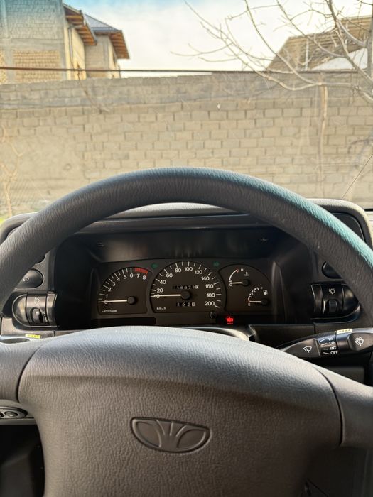 Nexia 1 DOHC 2006 yil kam probegli yangi holatda