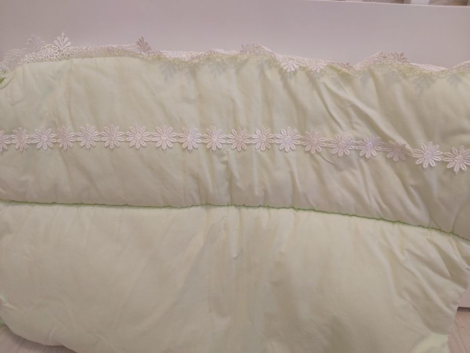 Манеж бежевого цвета