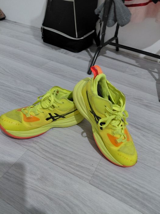 Продам кроссовки оригинал.