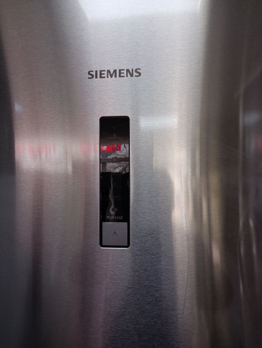 Иноксов комбиниран хладилник с фризе Siemens No Frost A+++ 2г.Гаранция