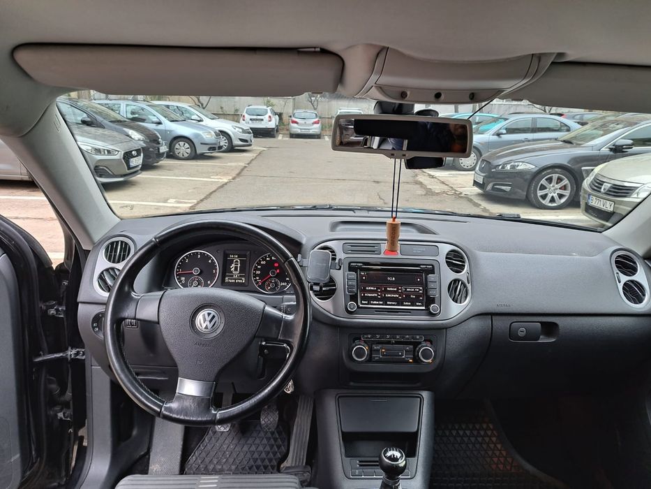 VOLKSWAGEN Tiguan 2010 — imagine 3