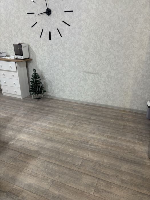 Сдам стол для маникюра