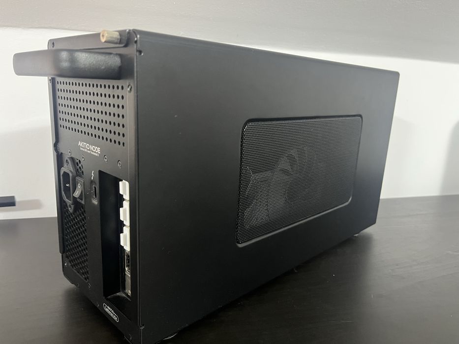 Placa video externa egpu Akitio Node RTX4060 Asus