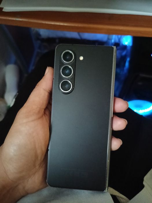 Samsung Z fold 5