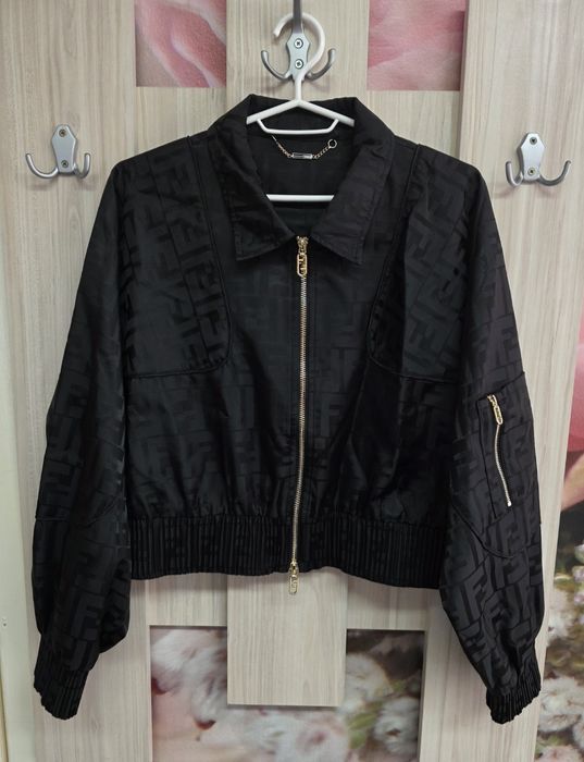 Яке Fendi наличено