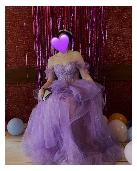 Бална рокля с корсет