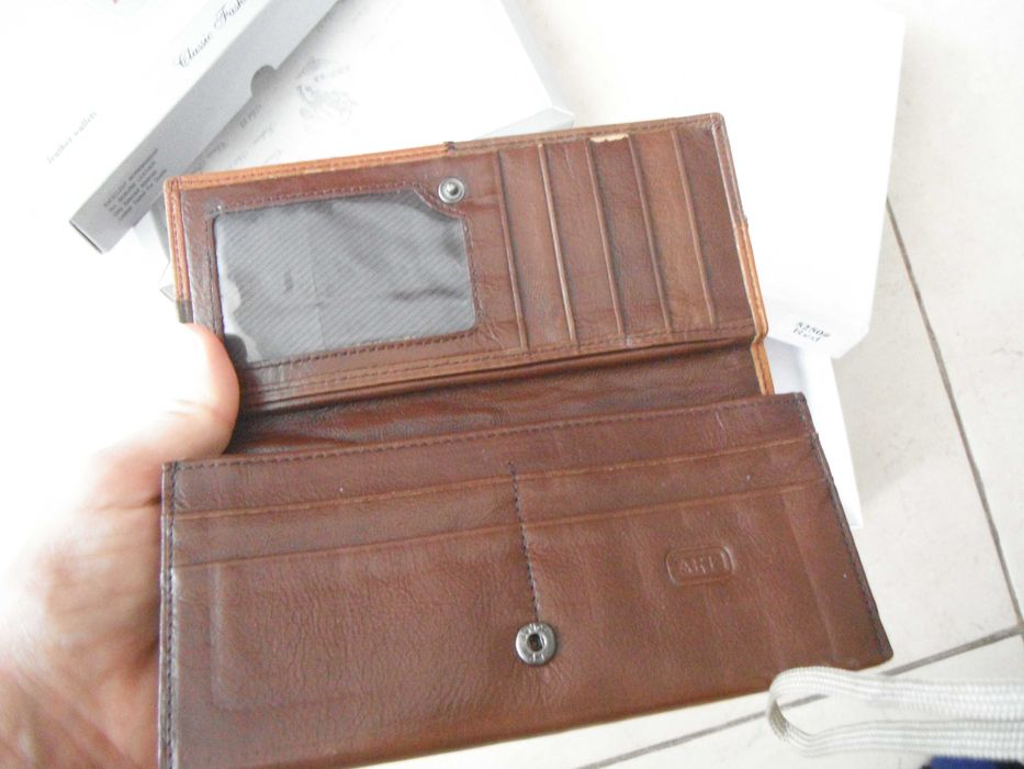 Портфейл от естествена кожа